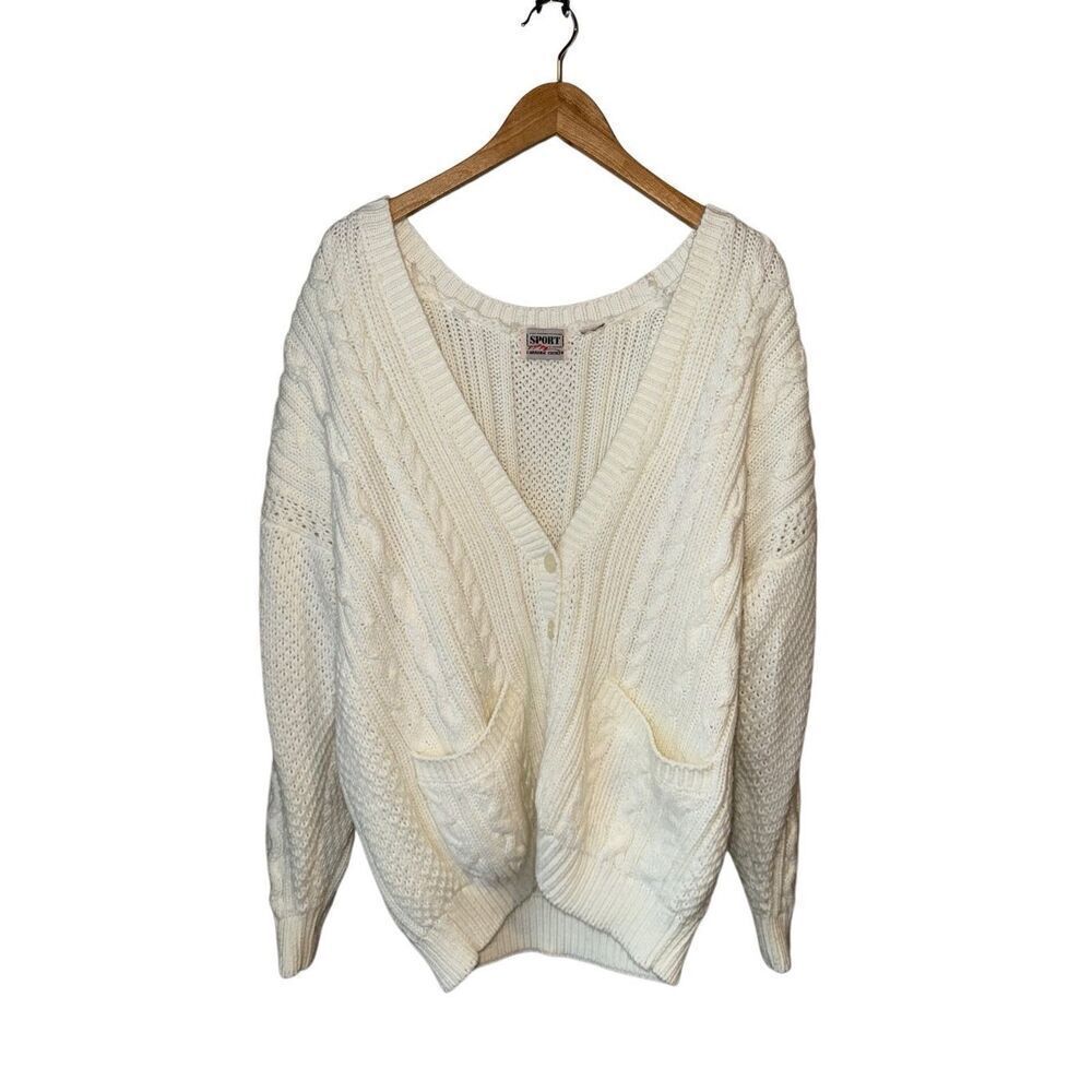 Vintage Carriage Court Sport White Chunky Oversized Cable Knit V-neck Cardigan